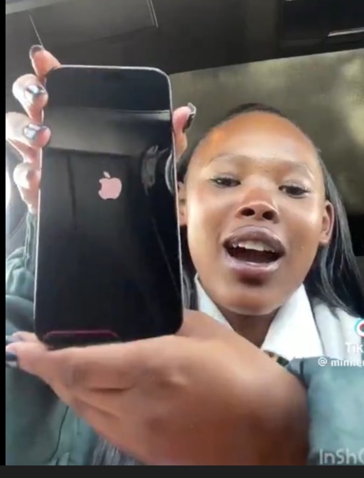 Lady holding a smartphone